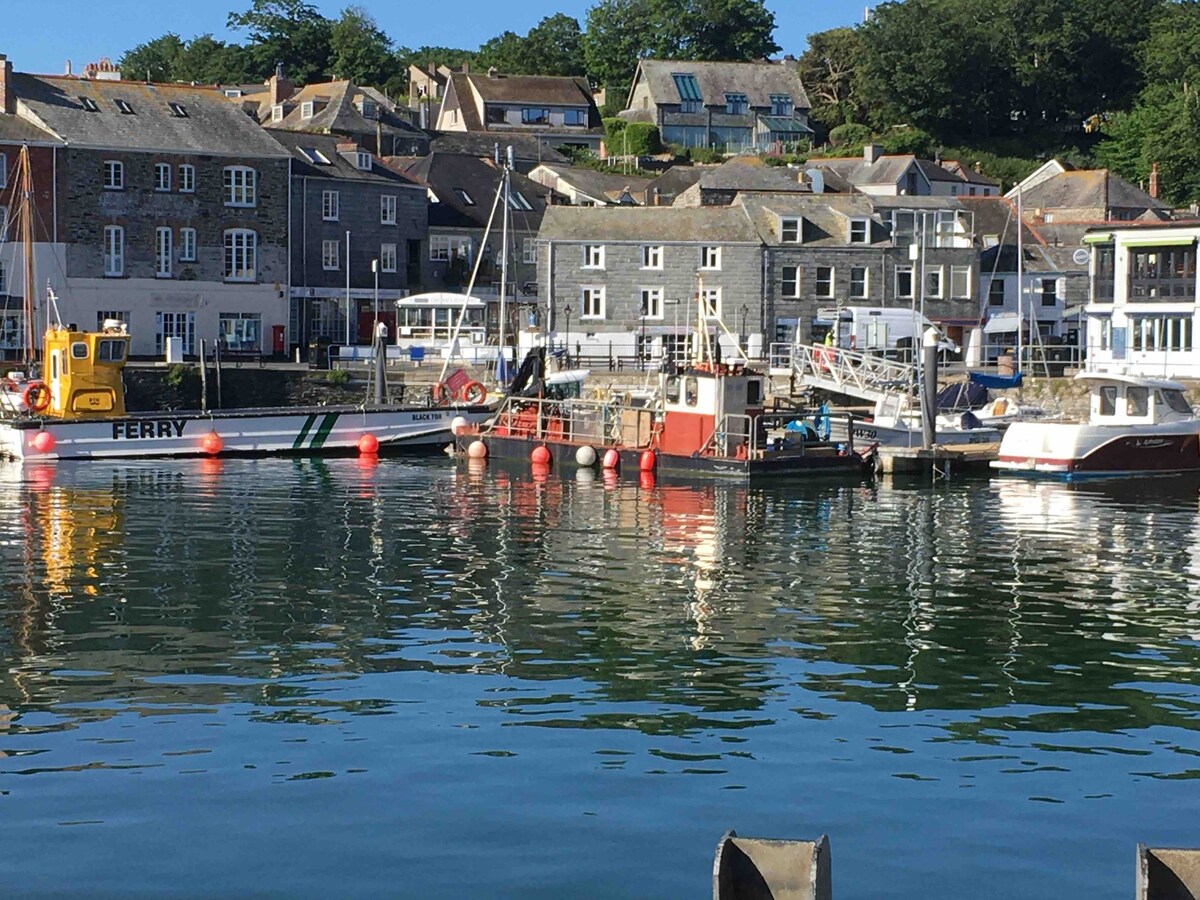 The Lobster Pot harbourside home