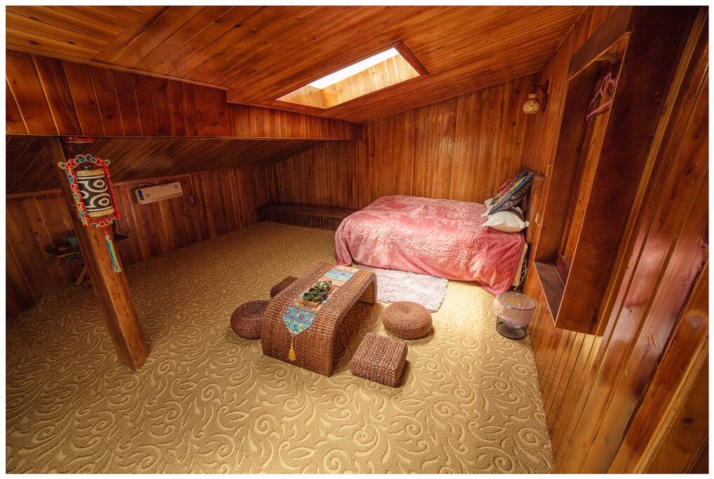 tibetan woody family room - maisons à louer à 香格里拉, 迪庆