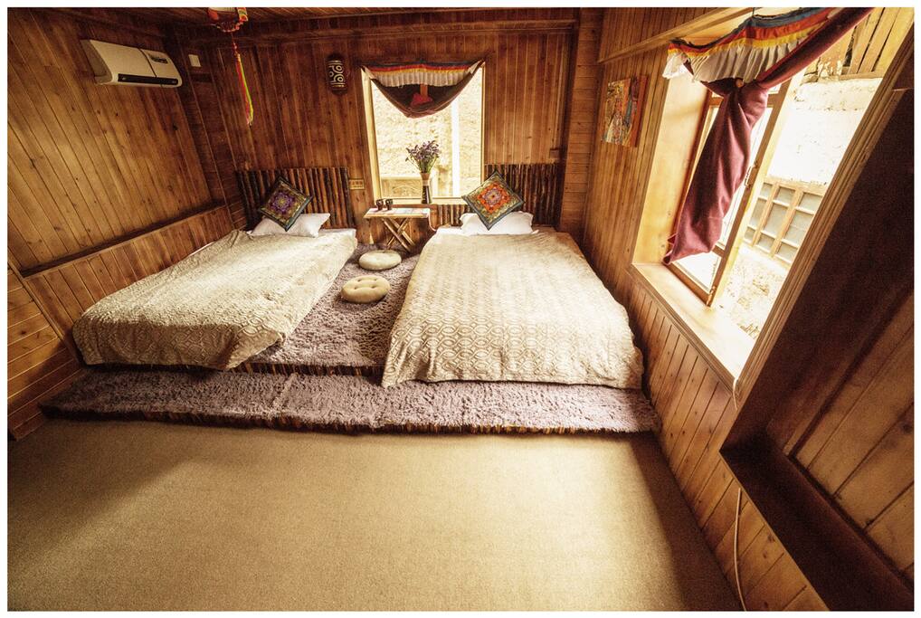 tibetan woody twin-bed room - maisons à louer à 香格里拉, 迪庆