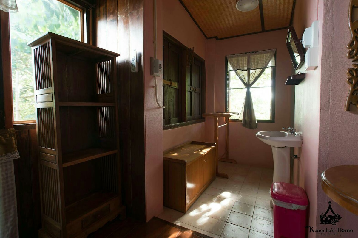 Kanecha 's Home Lampang （木屋，上层）