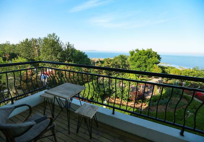 烟台市山东工商学院数学与信息科学学院(南门)附近的民宿推荐