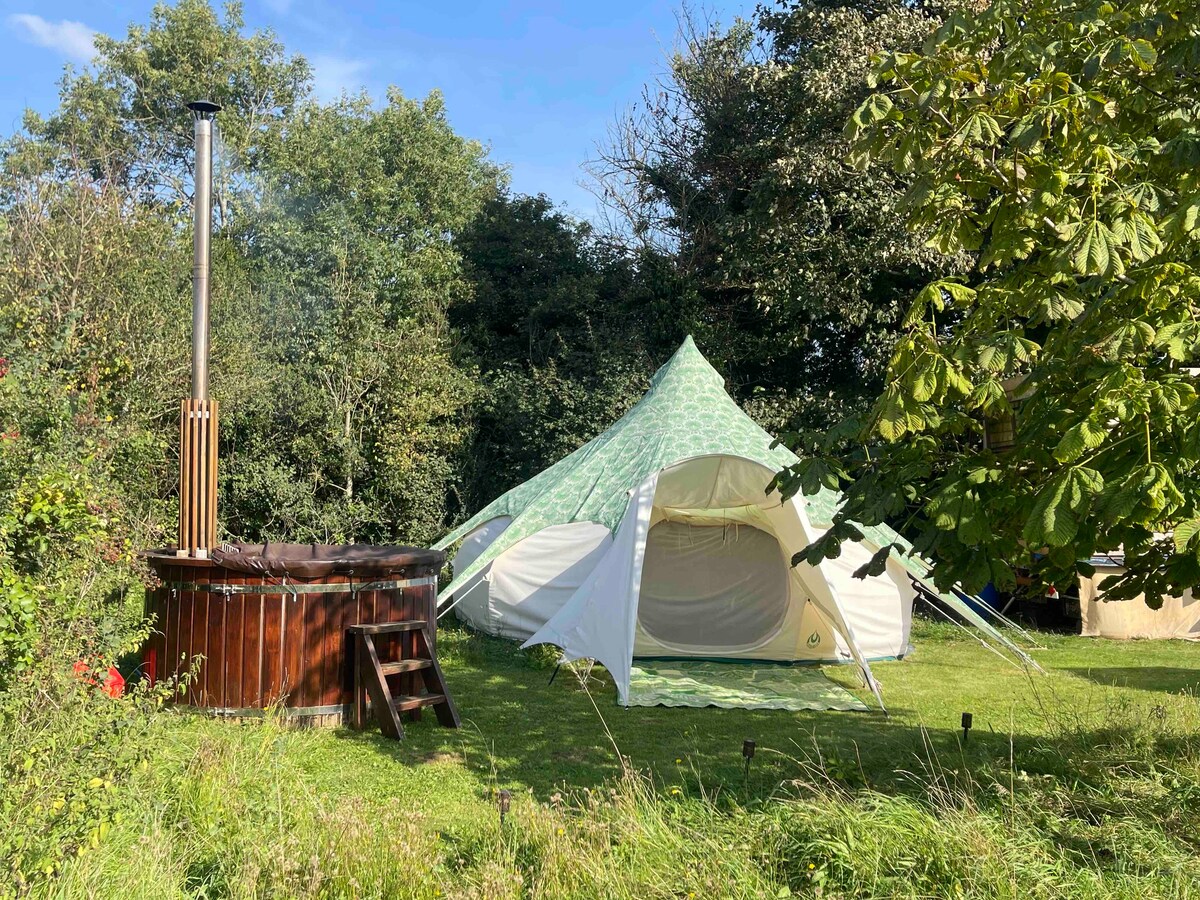 Fabulous Bell Tent and hot tub