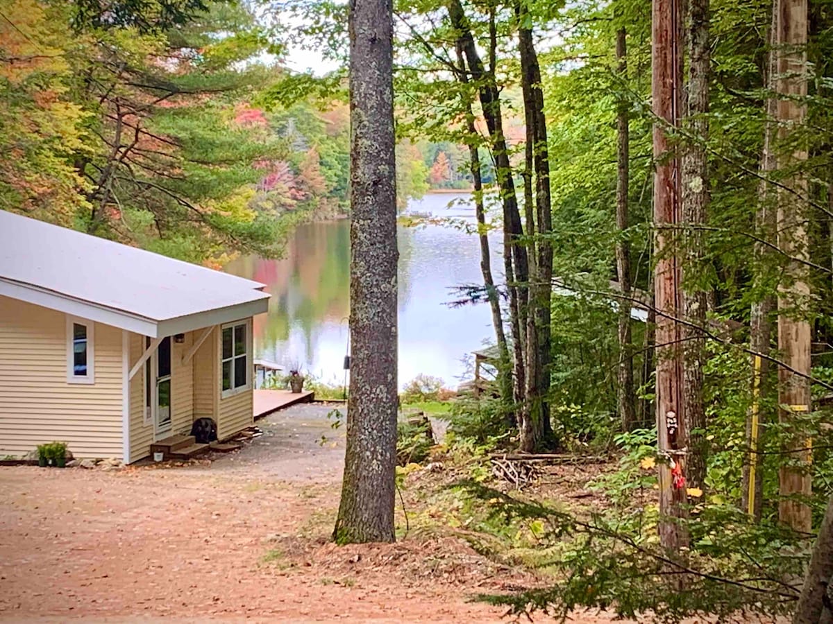 Modern Chalet: Pet-Friendly 3BD/2Bath | Kids Bunk