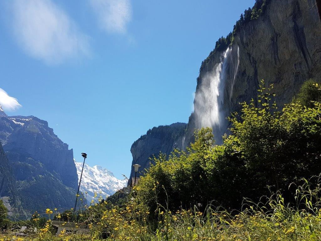 ANGIE 's Apartments LAUTERBRUNNEN +瀑布景观