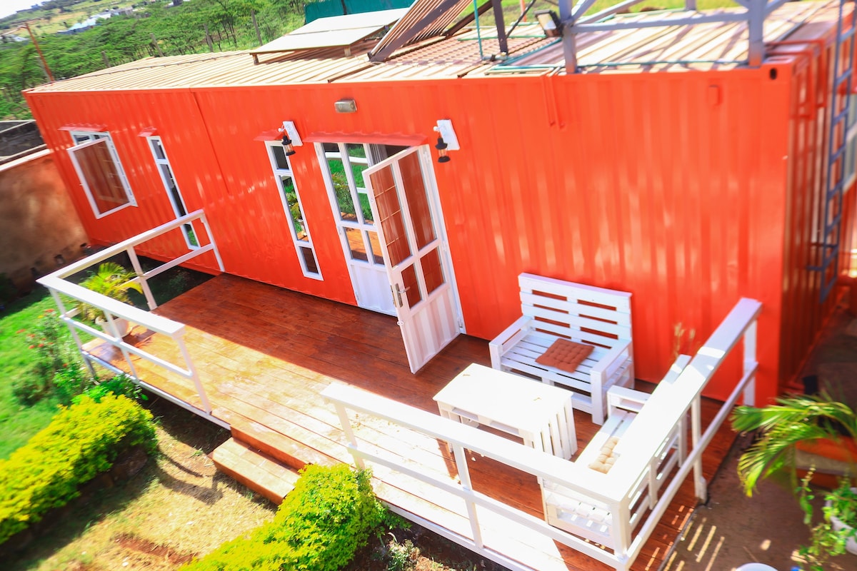 The Red Container-Off Grid