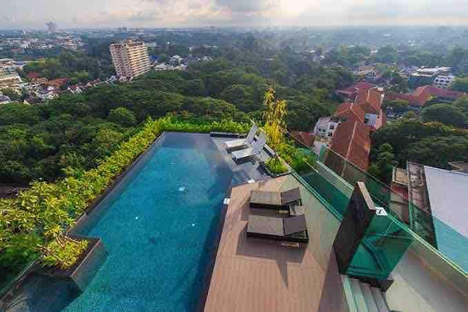 Condo in the middle of CNX city, Rooftop Pool &Gym