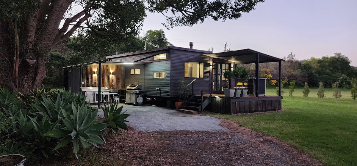 Sunrise Hut Johns River NSW