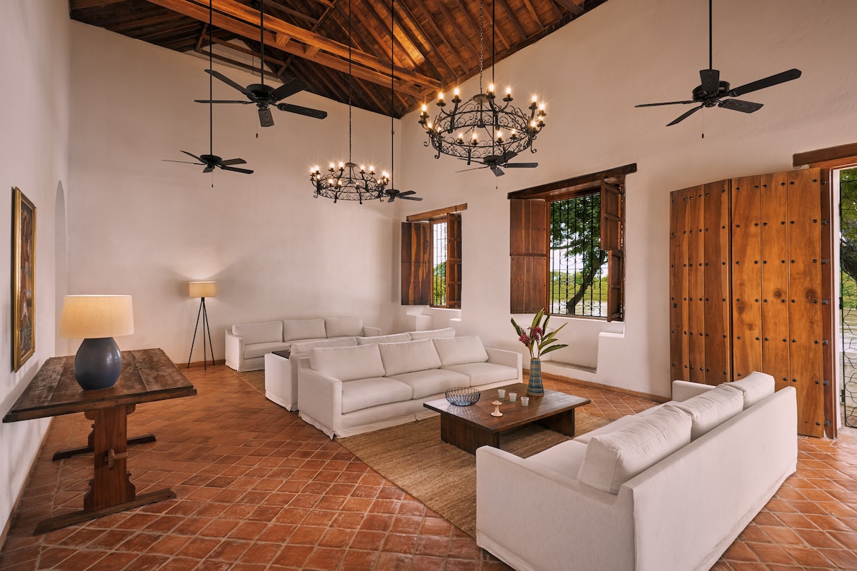 San Rafael, luxury in Mompos