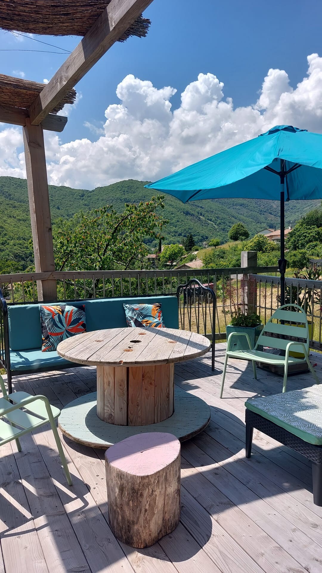 Maison en Ardèche Pont du Diable
Terrasse avec vue