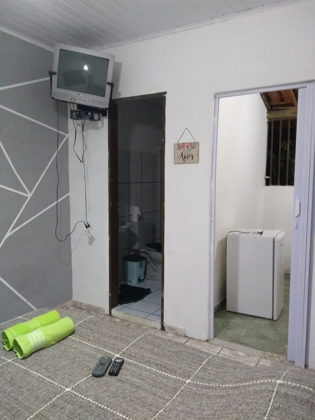 Kitnet completa centro  Nova Viçosa, wi-fi garagem