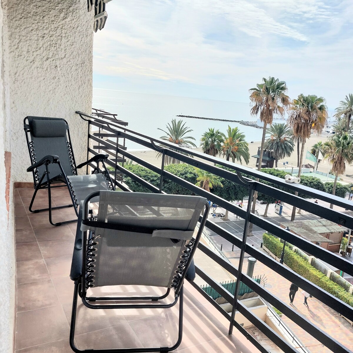 马贝拉海滨公寓（ Great Beachfront Apartment in Marbella Full Center ）