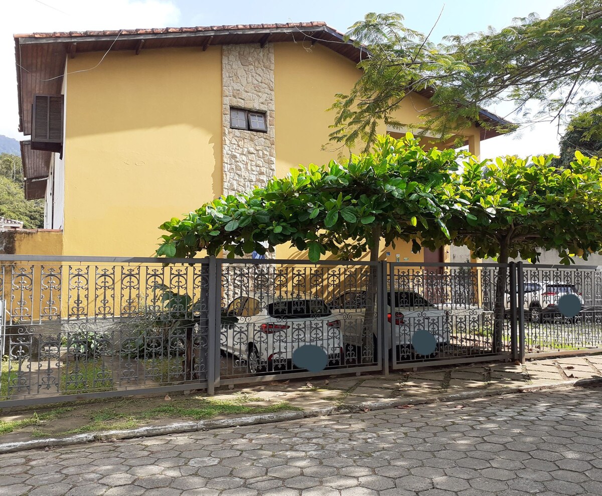 位于.Sao Sebastiao的海滨别墅。