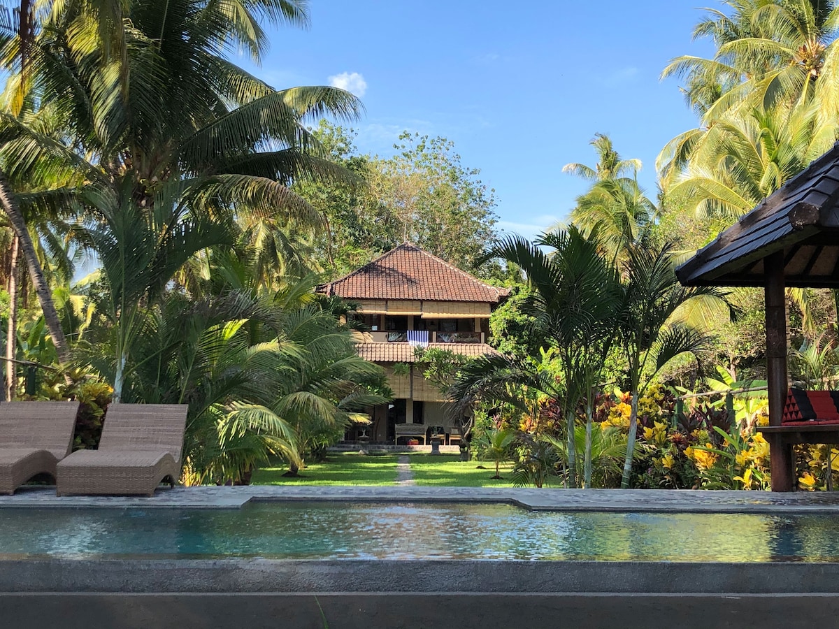 巴厘岛北部私人海滨别墅（带泳池）