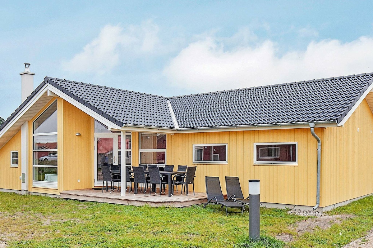 10 person holiday home in großenbrode