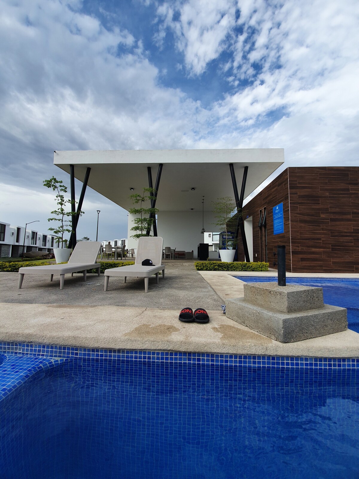 新巴亚尔塔（ Nuevo Vallarta ）非常漂亮的房子，带泳池。