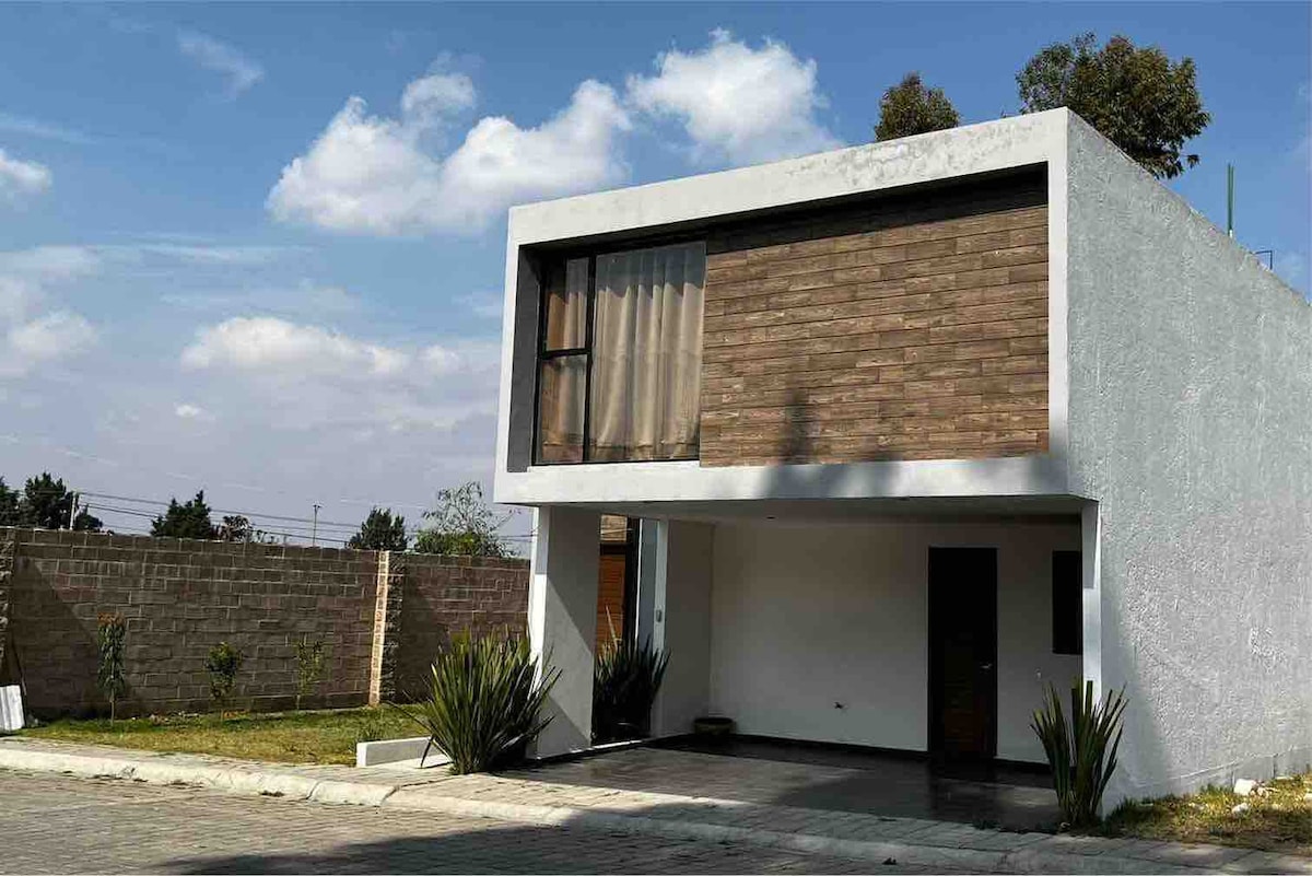 Hermosa Casa a 8 minutos de Angelópolis, Puebla.