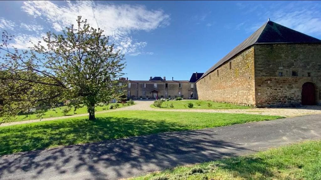 Gîte Parthenay au Parc Soubise à 22kms Puy du Fou