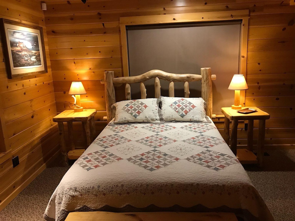 Pintail Room at Snow Goose Lodge