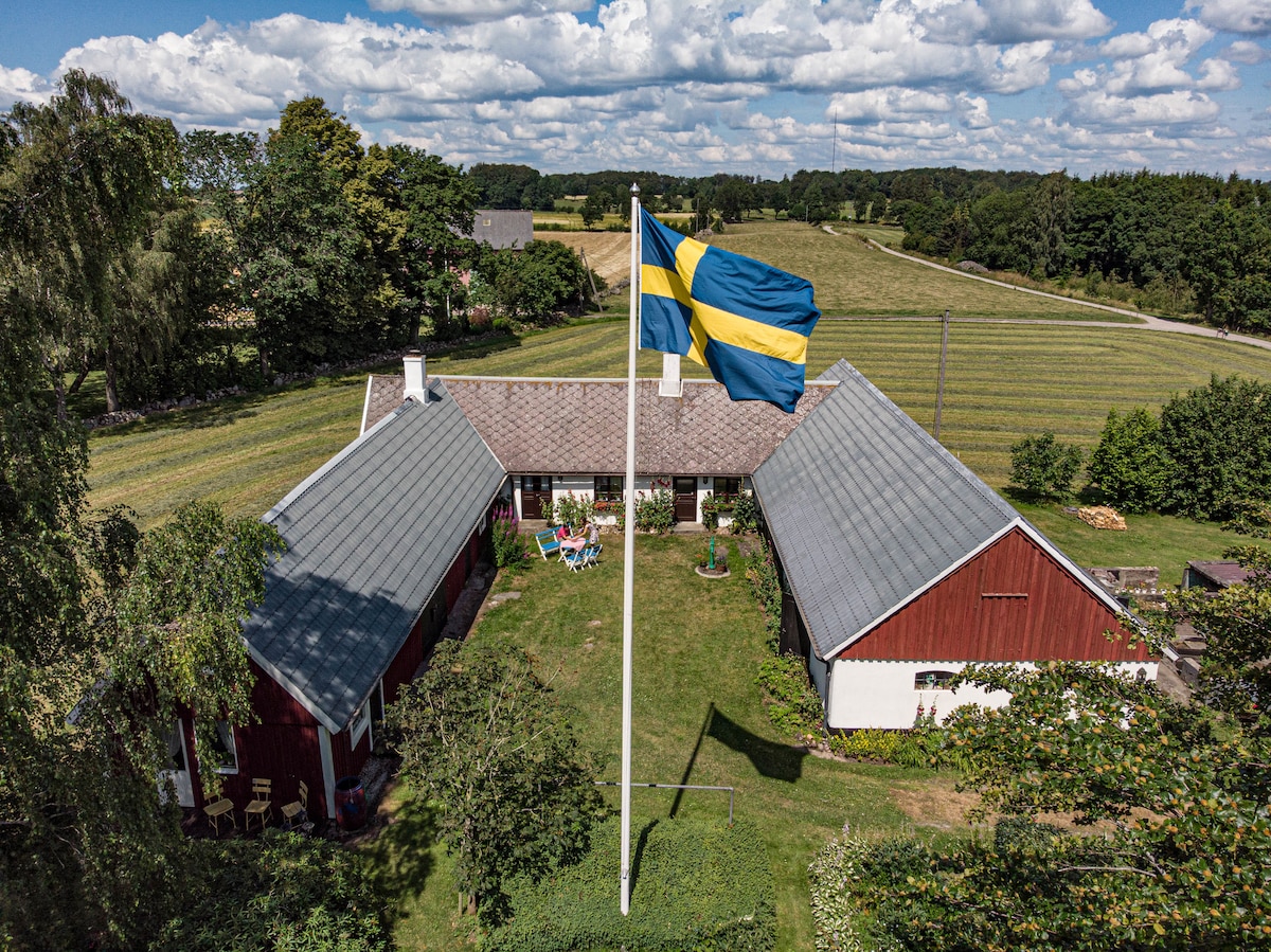 Countryside living in your own private farm house