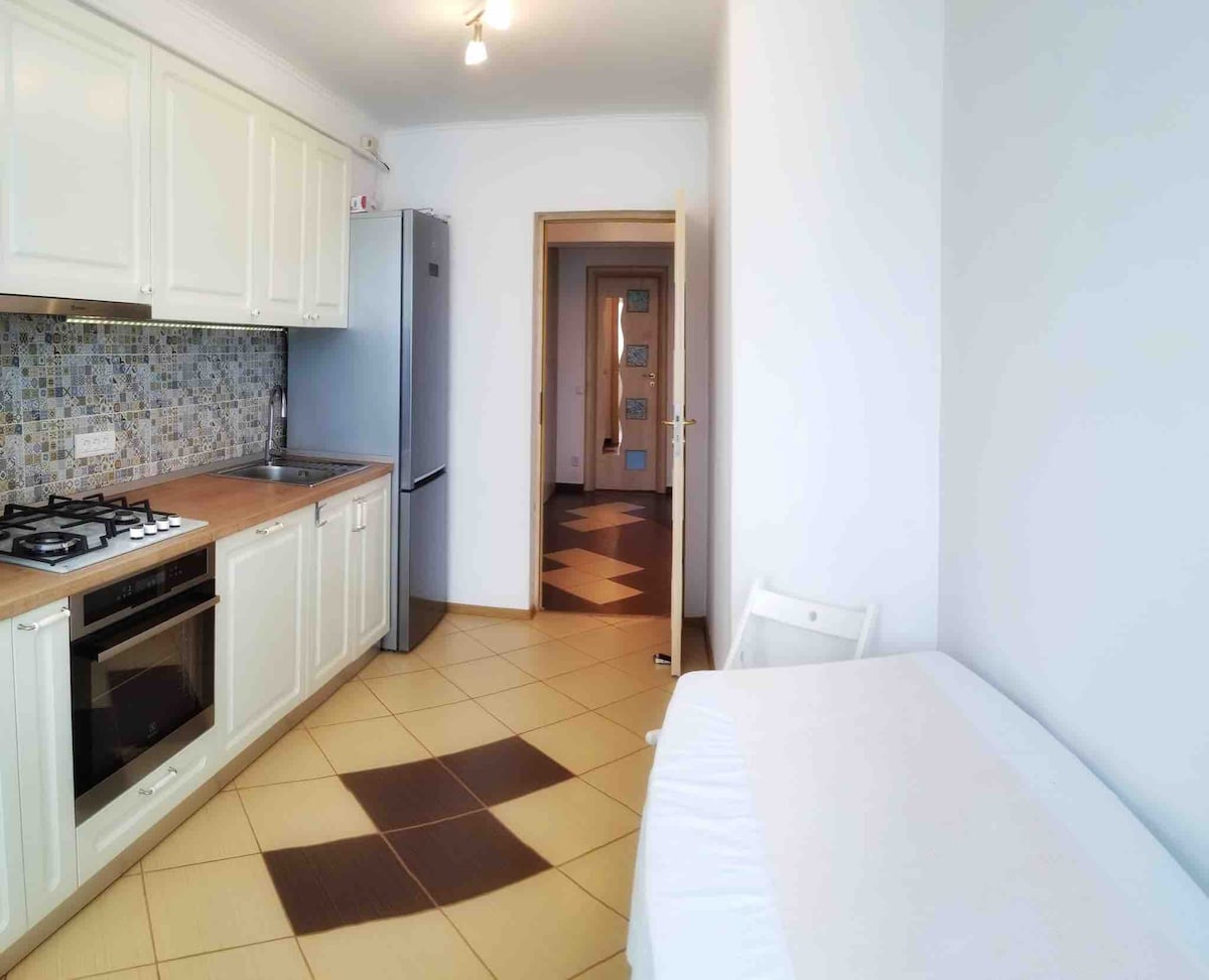 Cozy new flat excellent location Otopeni/airport