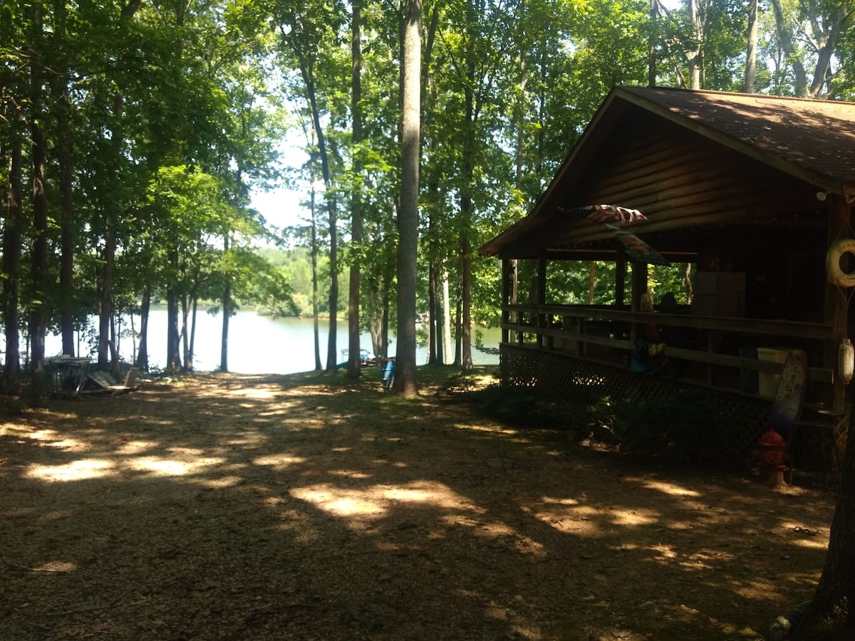 Water Front Lake House ！