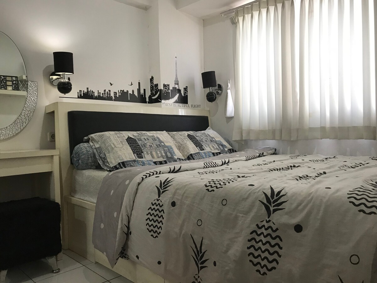 Kebagusan city 2BR ，家具齐全，全套抽油烟机