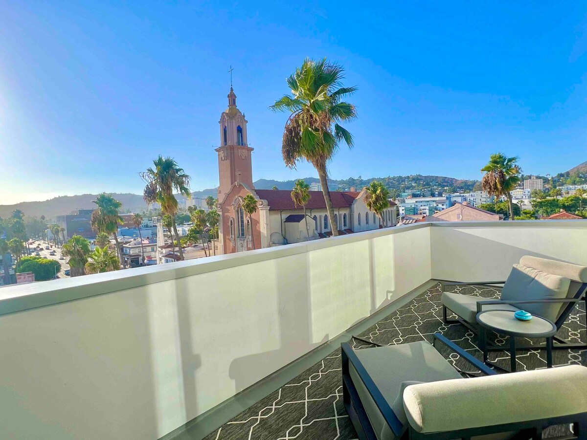 NEW Stylish Penthouse 2-Bdrm! Hollywood Sign Views