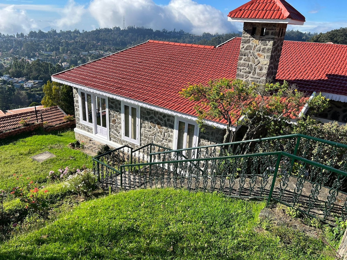 Magical, Elegant, Cottage with views