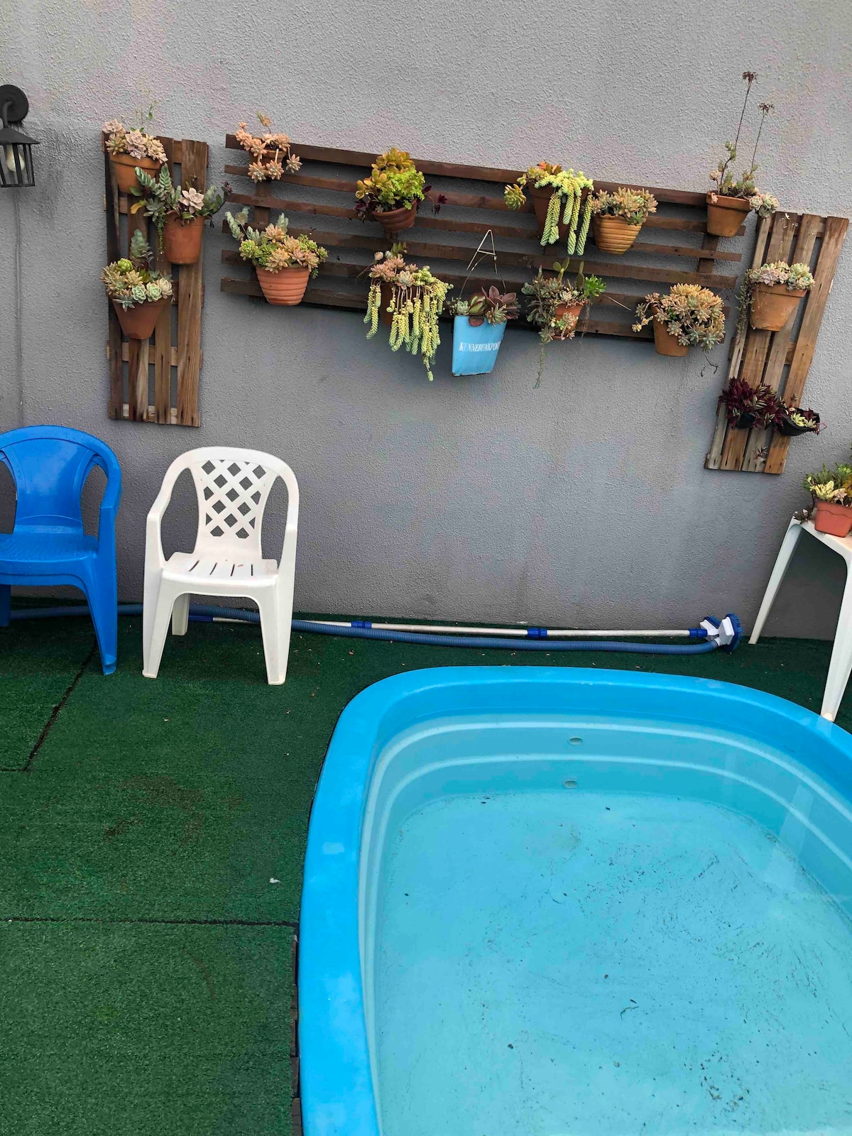 Cobertura com piscina e sala de jogos