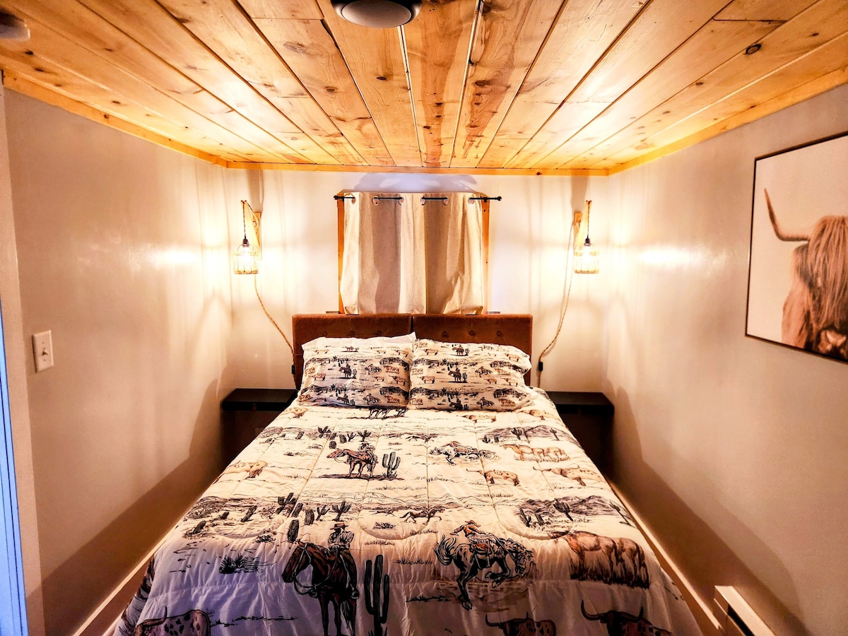 Knotty Pine Bunkhouse