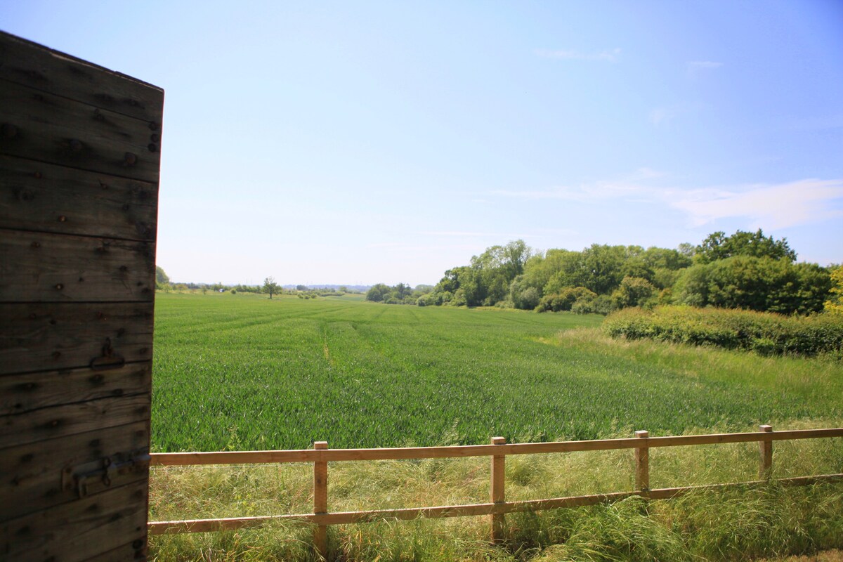 The Railway Wagon hideaway retreat, rural Suffolk