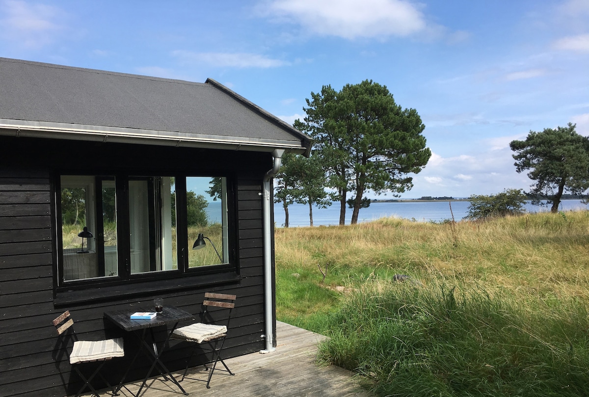 Summerhouse at Island -峡湾景观