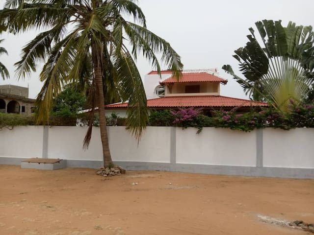 Lomé的民宿