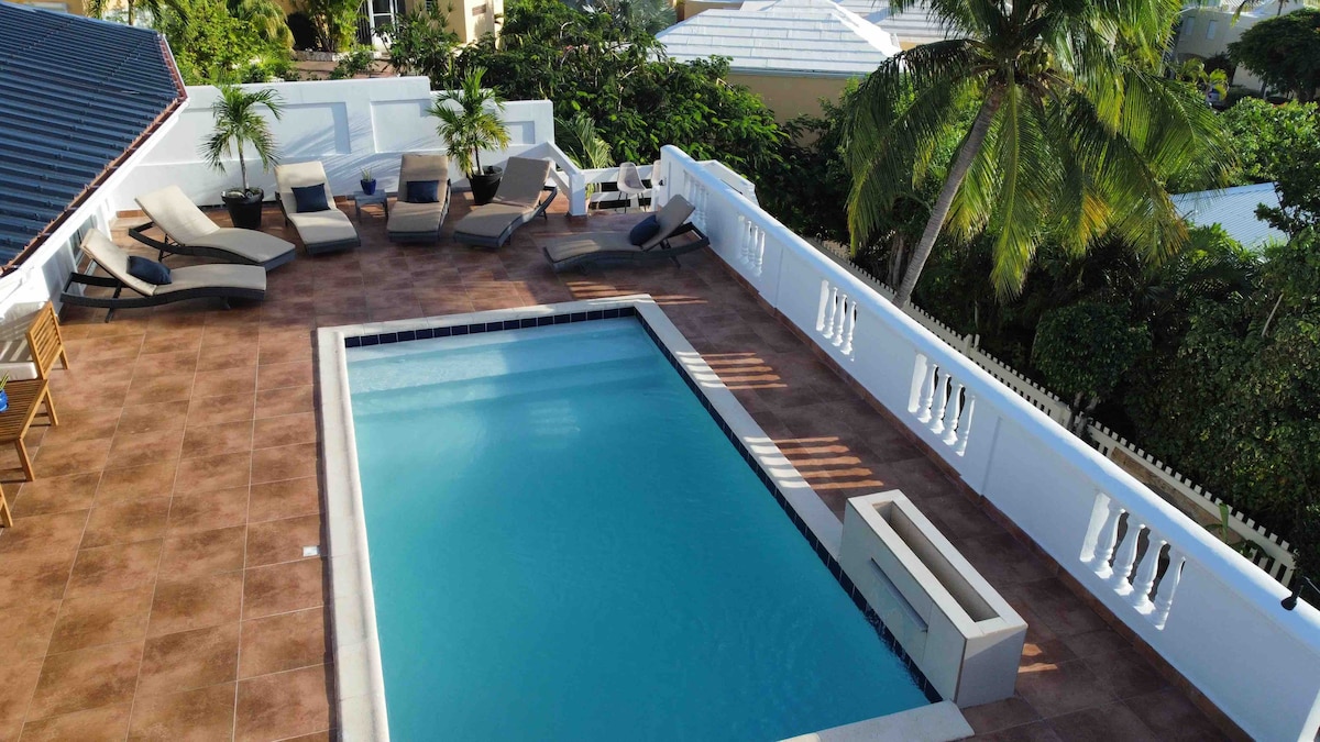 3 Bed & 3 Bath Villa Domila with Private Pool SXM