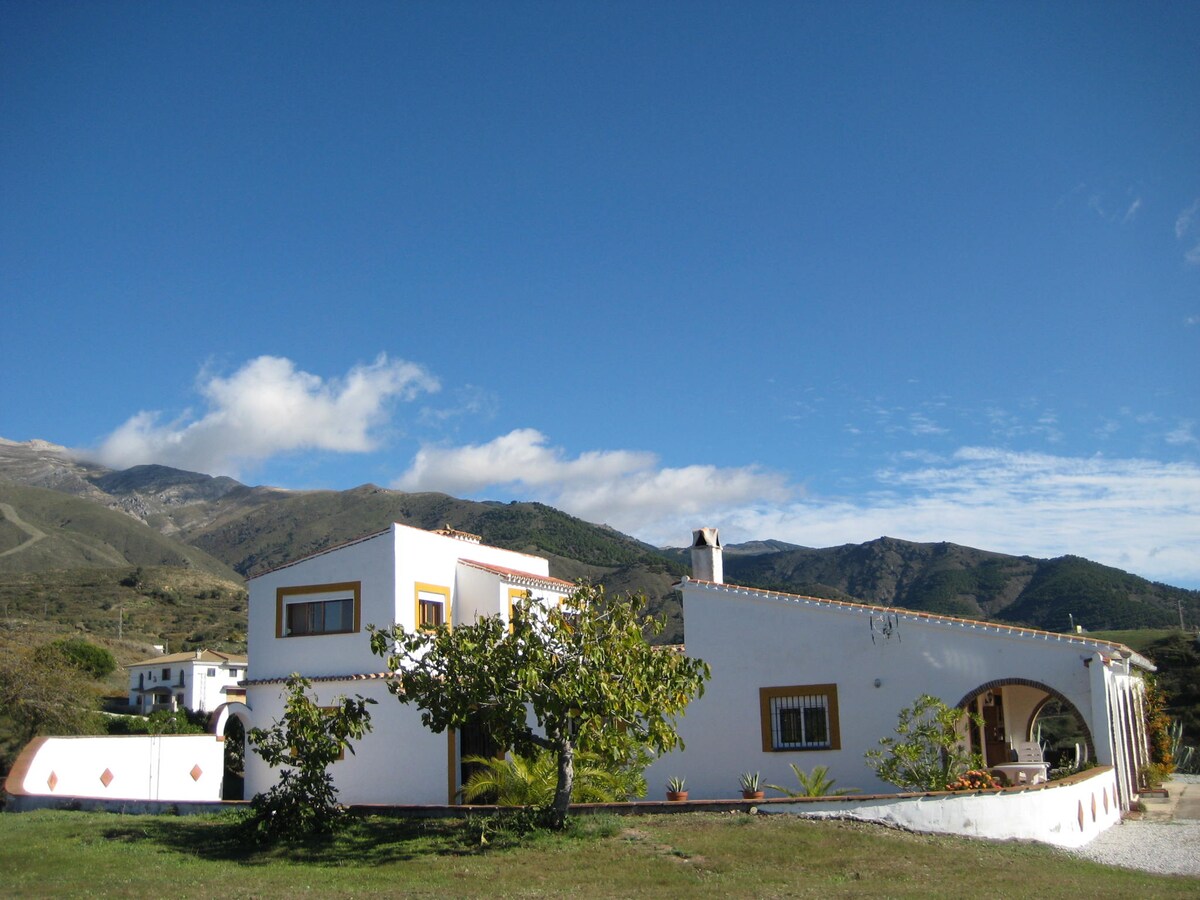 Casa Siete Arcos, villa with swimming pool