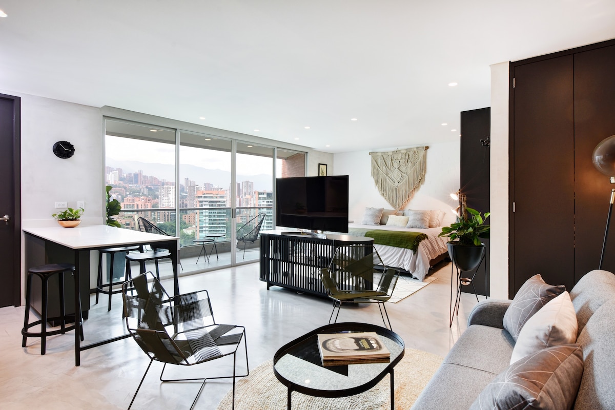 顶级单间公寓，普罗旺萨，空调，智能电视，顶楼景观