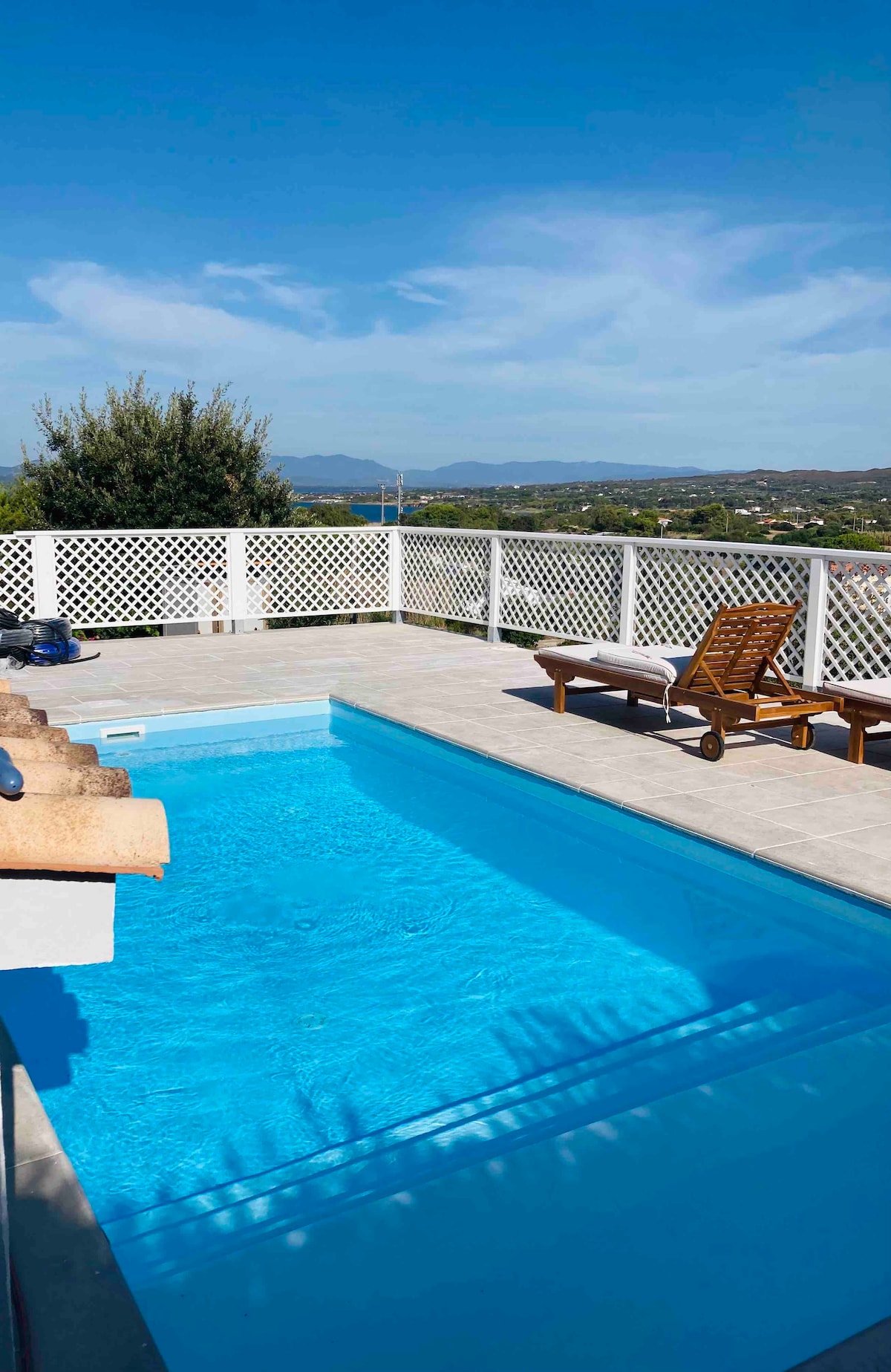 Charming villa: pool, terrasse, garden & sea view
