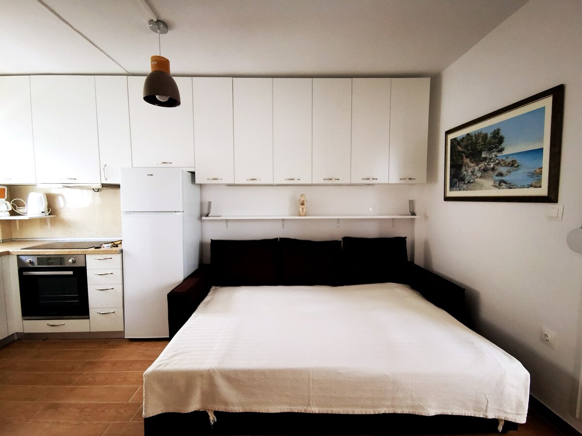 Thessaloniki - Quiet Loft Apartment in the City