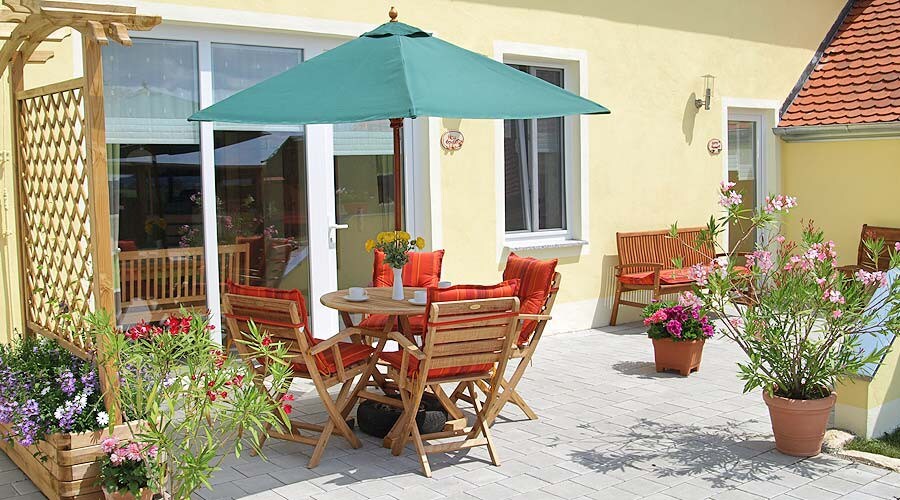 Ferienbauernhof Herrmann (Herrieden), Ferienwohnung Heuboden (55qm) mit Terrasse und Küche