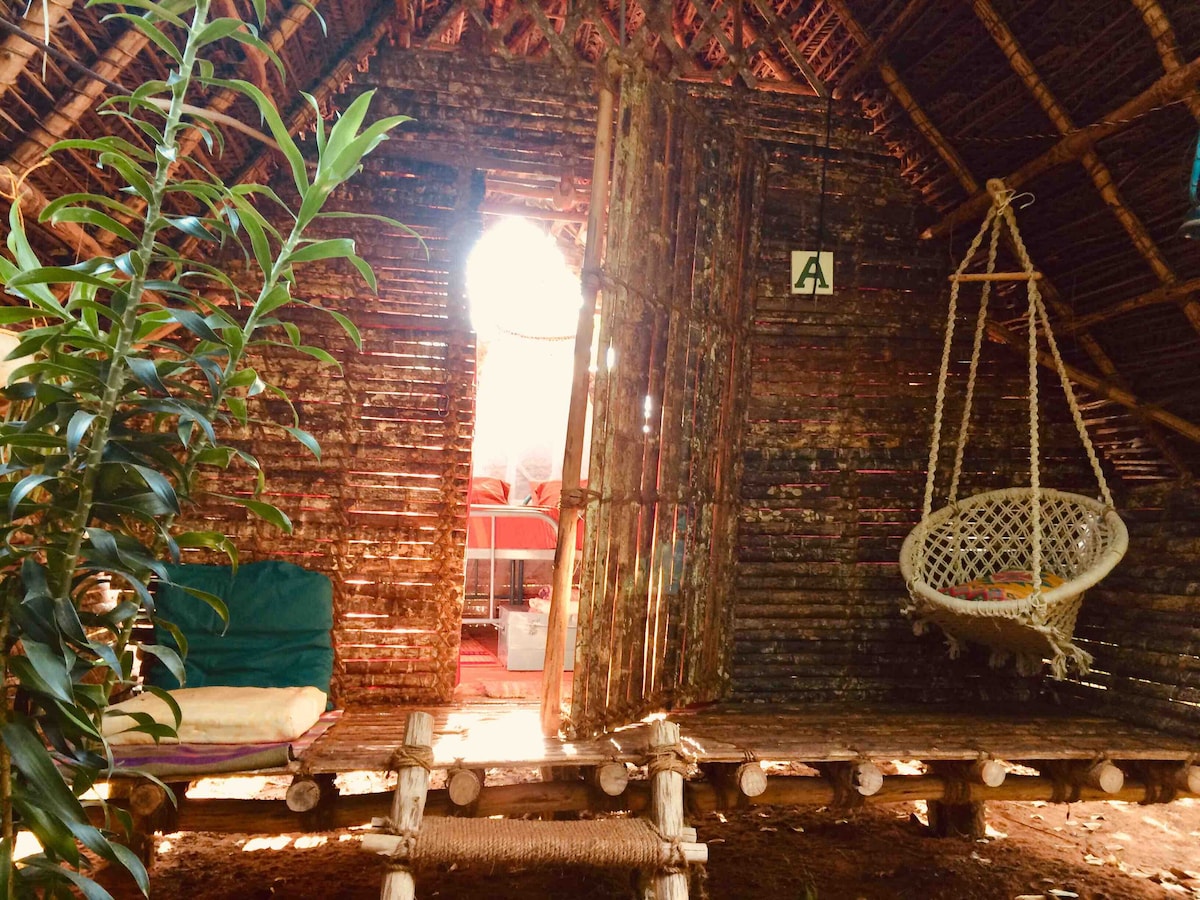 A Lmon Tree Hut - Near Auroville
