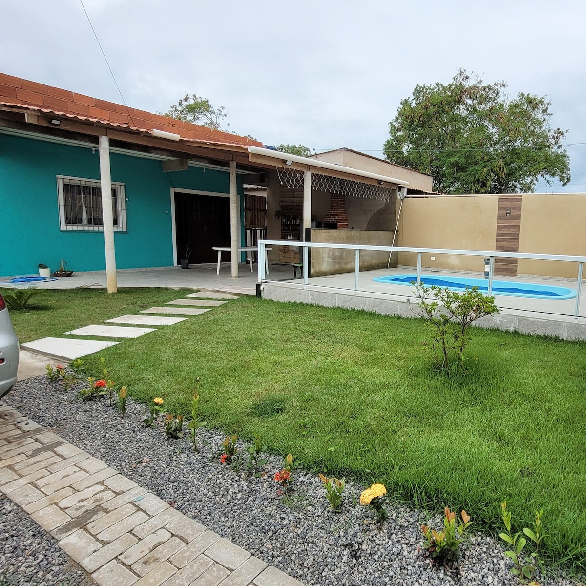 Casa com piscina e a 5 min da Praia, Costa Azul