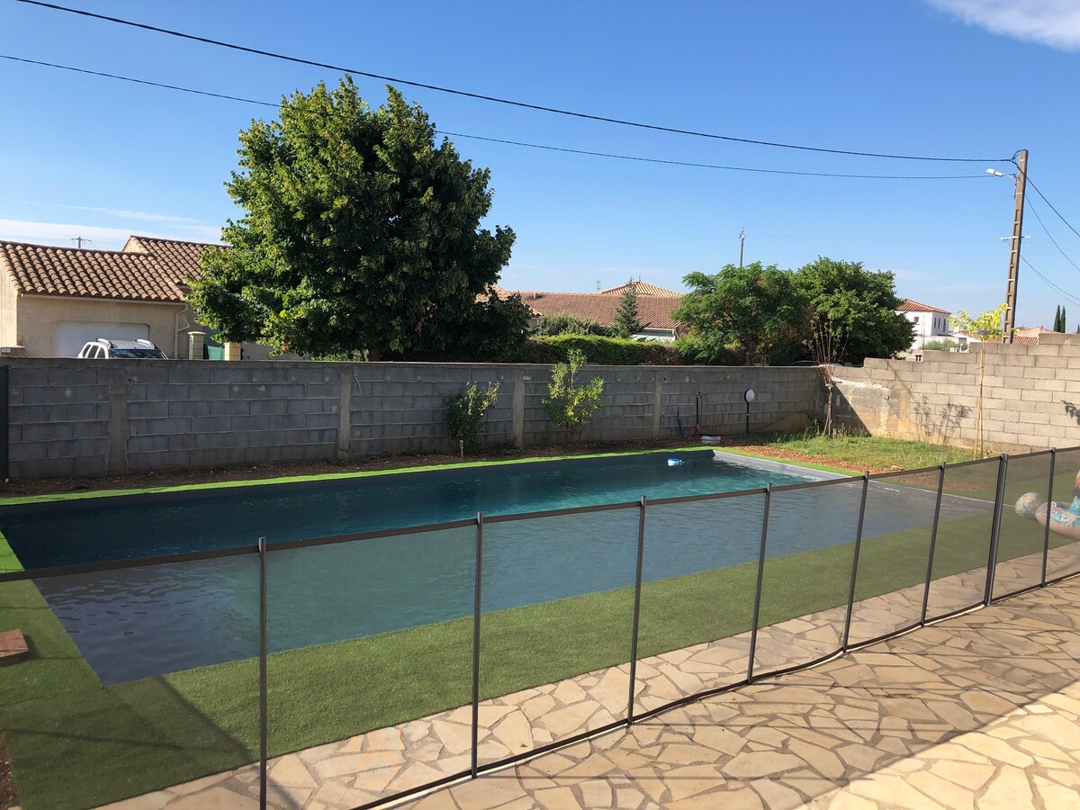 Maison 8 personnes piscine privée coeur d'Hérault