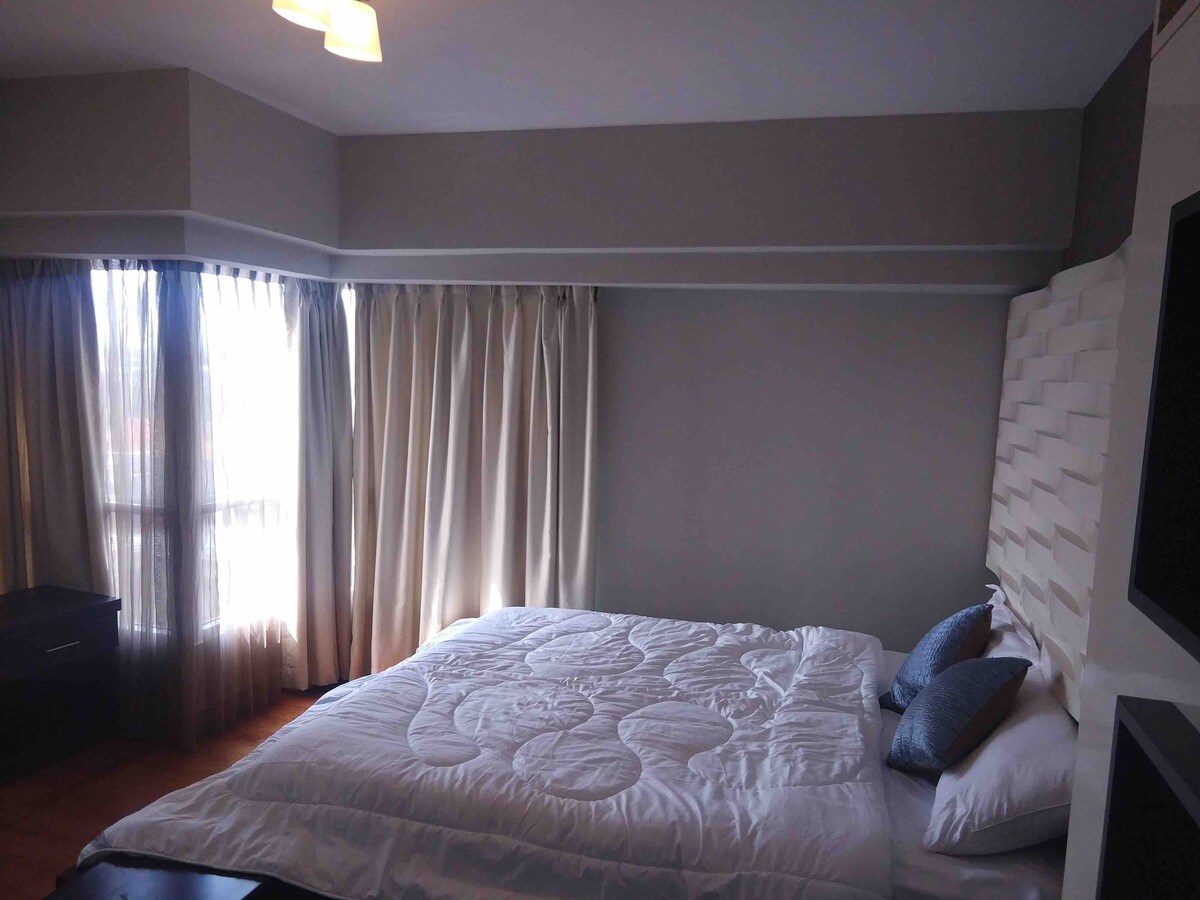 双卧室豪华公寓，为您提供最佳的JKT住宿体验