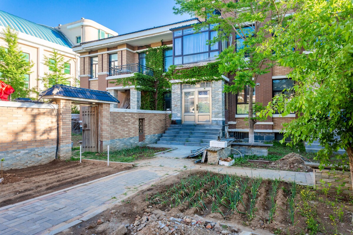 营口市整套别墅天沐温泉慢姑娘轰趴别墅a五室带三个泡池