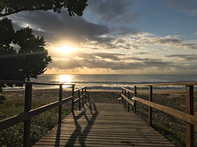 Praia do Estaleiro的民宿