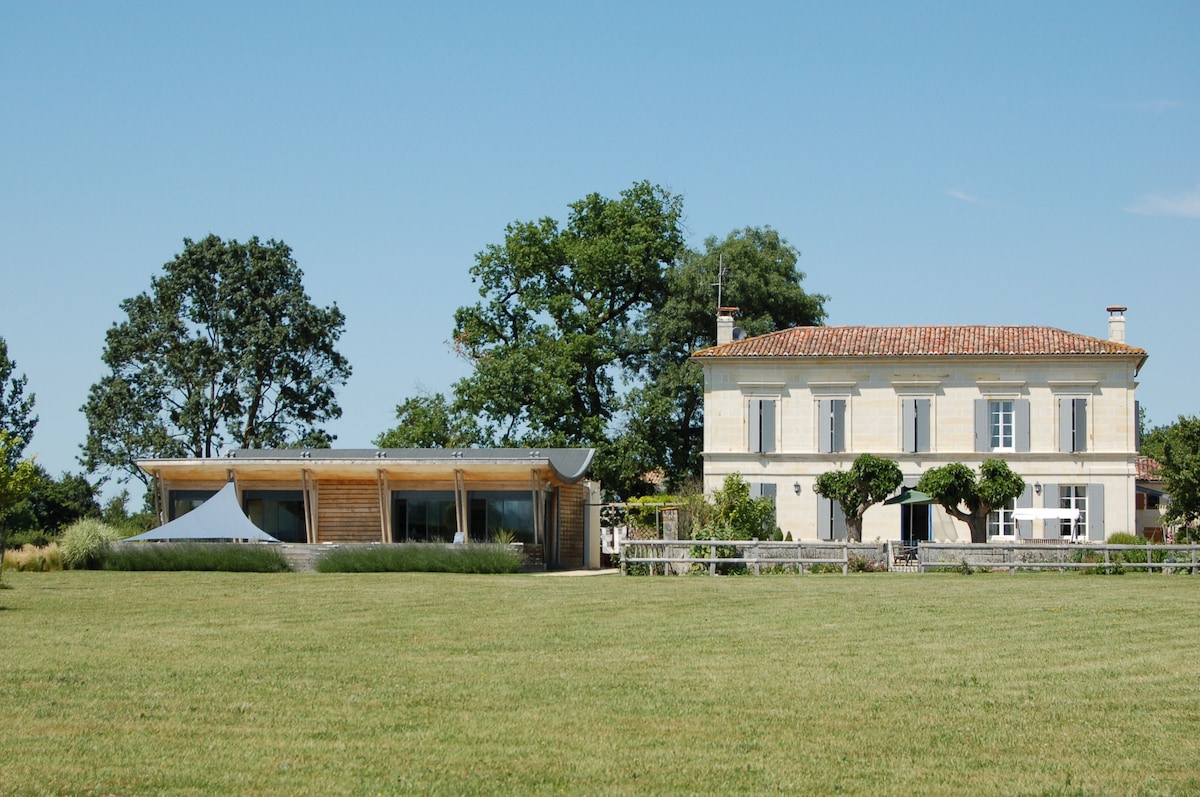 Maison de Maitre - indoor pool, beach 20 mins