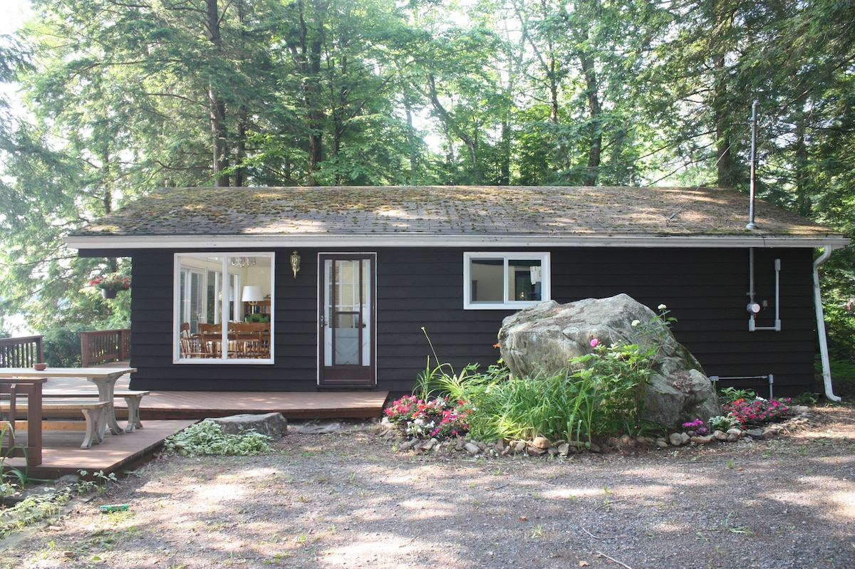 Hemlock Cottage - Muskoka on Pine Lake Bracebridge