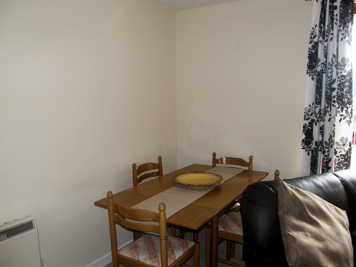 SPACIOUS 2 BED CITY FLAT FREE PARKING