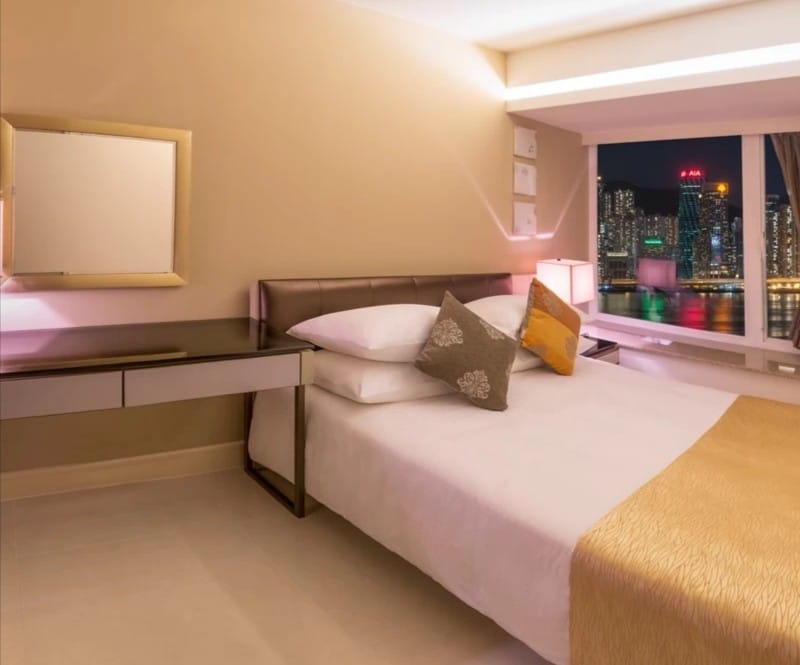 HungHom Seaview Master bedroom free shuttle紅磡海景双人房