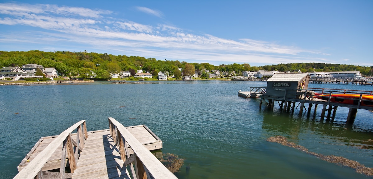 Boothbay Harbor Water 's Edge上的豪华公寓